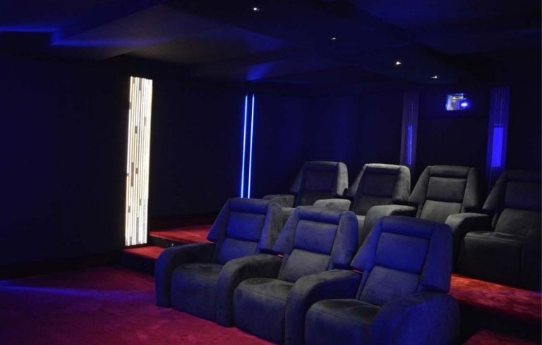 Salle de cinéma privé chez soi